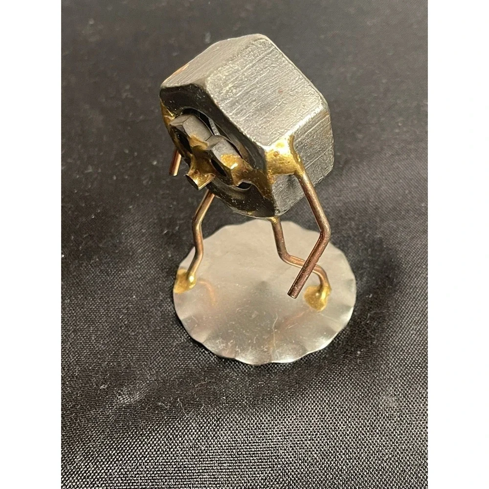 Handmade Metal Nut Robot Figurine Desk Decor‎ Novelty Gift